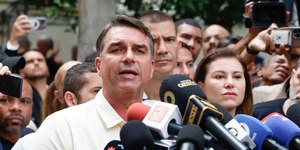 Flávio impõe condições a Lula para autorizar quebra de sigilo