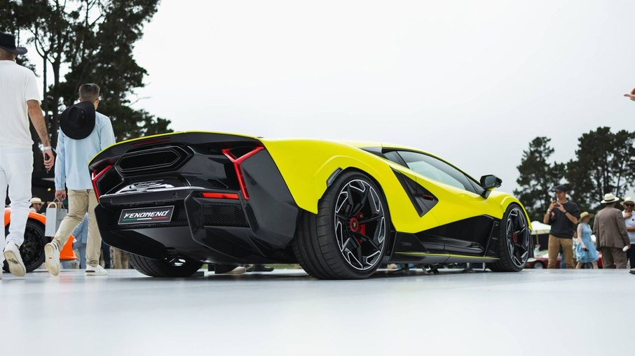 Lateral traseira da Lamborghini Fenomeno Lateral traseira da Lamborghini Fenomeno