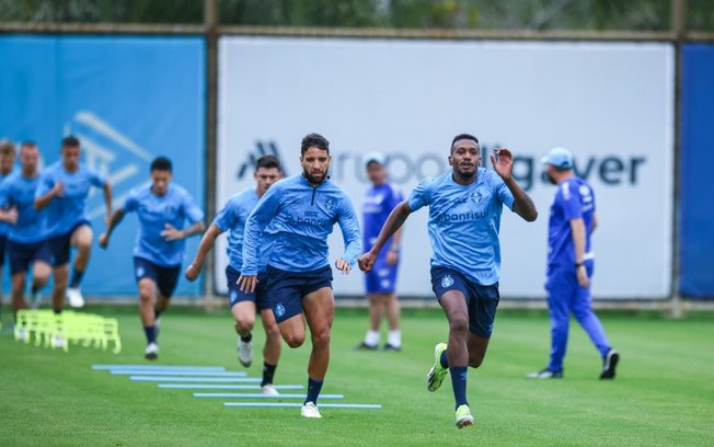 Grêmio se prepara para enfrentar o Atlético-MG em jogo atrasado pelo Brasileirão