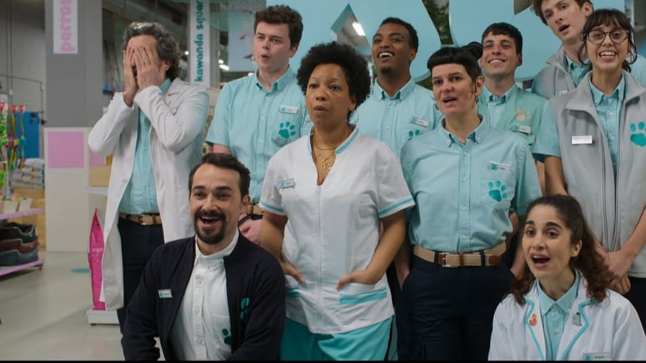 A equipe do pet shop Kawanda A equipe do pet shop Kawanda