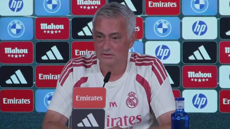 Mourinho falou sobre o tratamento a Vini JR na estreia de La Liga Mourinho falou sobre o tratamento a Vini JR na estreia de La Liga