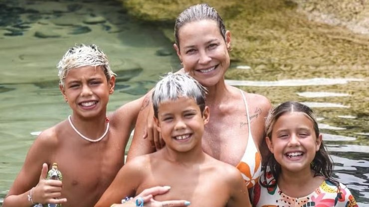 Luana Piovani se emociona ao ver filhos em momento especial
