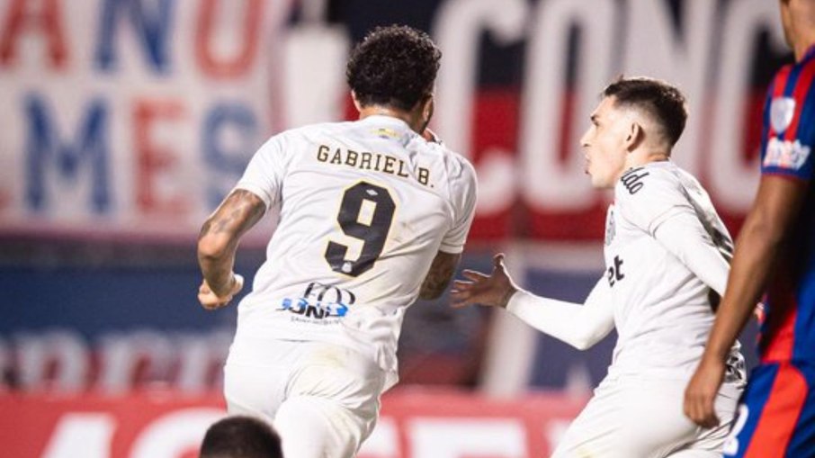 Gabigol foi às redes pelo Santos