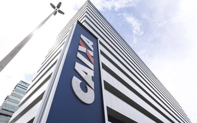 Caixa garante que não é necessário chegar antes da abertura das agências