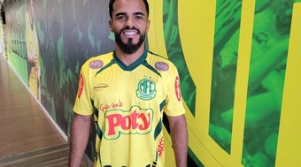 Santos mira a contratação de meio-campista do Mirassol