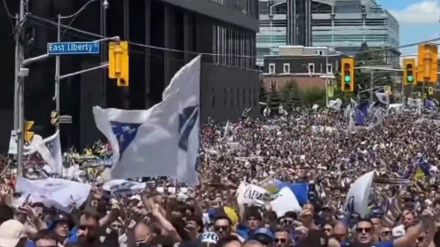 Bósnios invadem Toronto para partida contra donos da casa Bósnios invadem Toronto para partida contra donos da casa