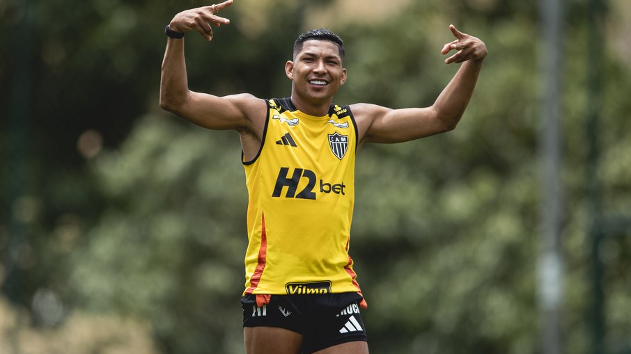 Rony, atacante do Atlético Mineiro, durante treino em BH