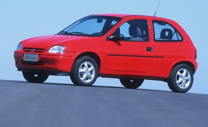Relembre a história do Corsa, que completa 30 anos