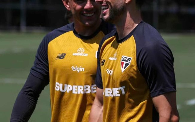 Calleri volta ao São Paulo e reassume protagonismo no ataque Calleri volta ao São Paulo e reassume protagonismo no ataque