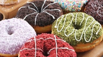 Aprenda a fazer mini donuts americano e faça uma renda extra