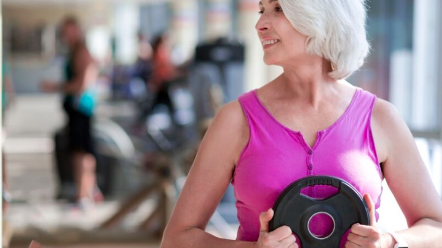 Para uma velhice saudável, a dica é construir e preservar massa muscular