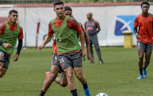Novidade do Flamengo em 2022, garoto do Ninho valoriza chance no time principal: 'Muito importante'