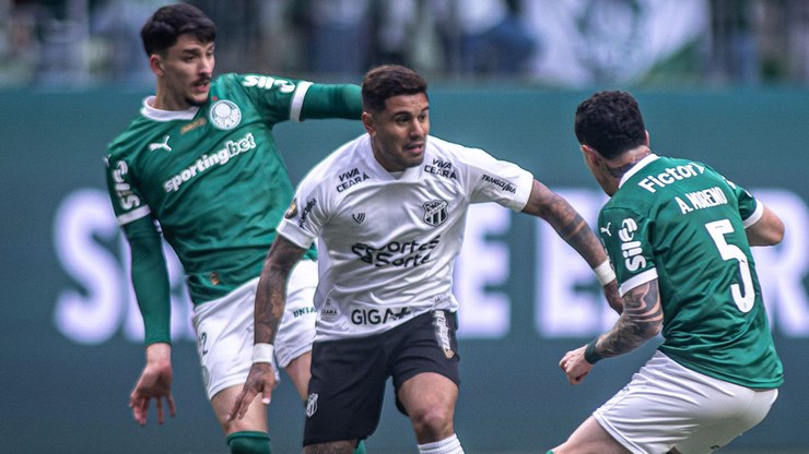 Palmeiras sai atrás, mas vira o jogo e vence o Ceará