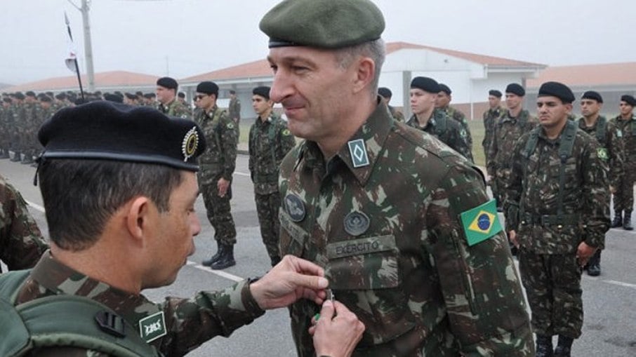 Osmar Crivelatti, segundo-tenente do Exército