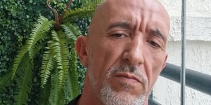 Cristian Cravinhos detona série após ser retratado de calcinha