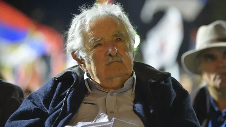 Vel%C3%B3rio%20de%20Pepe%20Mujica%20come%C3%A7a%20hoje%20(14)%3B%20veja%20cronograma
