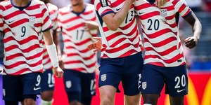 EUA batem Austrália e encaminham vaga na Copa