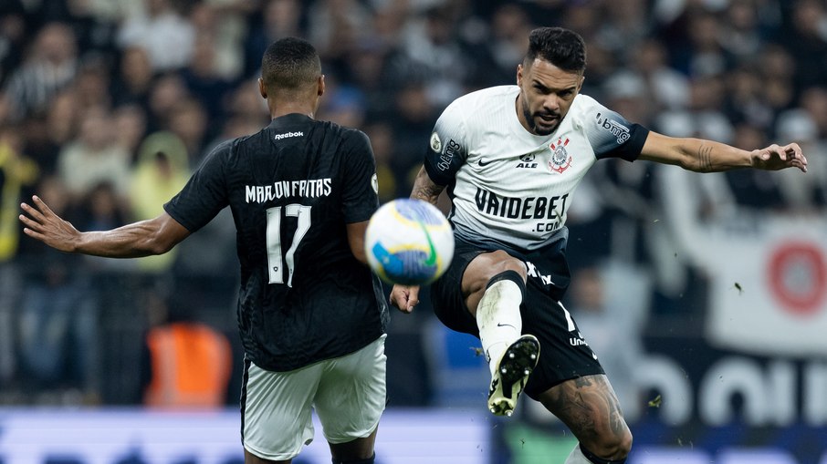 Botafogo encara o Corinthians neste sábado, pelo Brasileirão