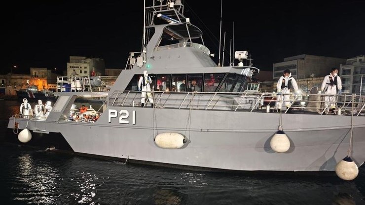 Naufrágio de imigrantes ilegais deixa 11 mortos na Europa