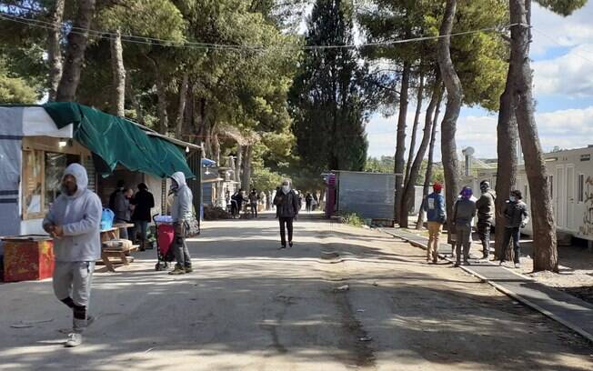 O campo de refugiados em Ritsona está em quarentena por risco de transmissão da covid-19
