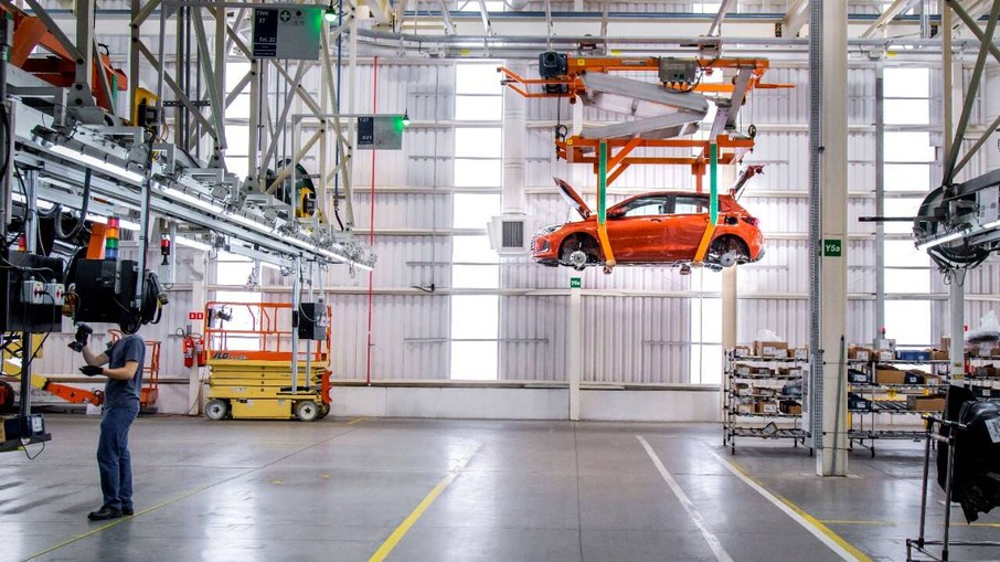 Fábrica de Gravataí (RS) produz atualmente os modelos Onix e Onix Plus