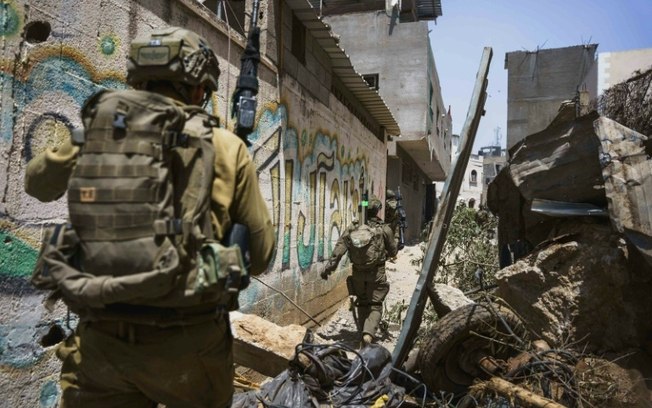 Soldados israelense durante operação na Faixa de Gaza em 21 de maio de 2024