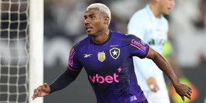 Em duelo de cinco gols, Botafogo derrota o Grêmio