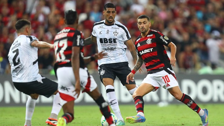 Astro olímpico morre após ser atingido por trem a caminho de treino