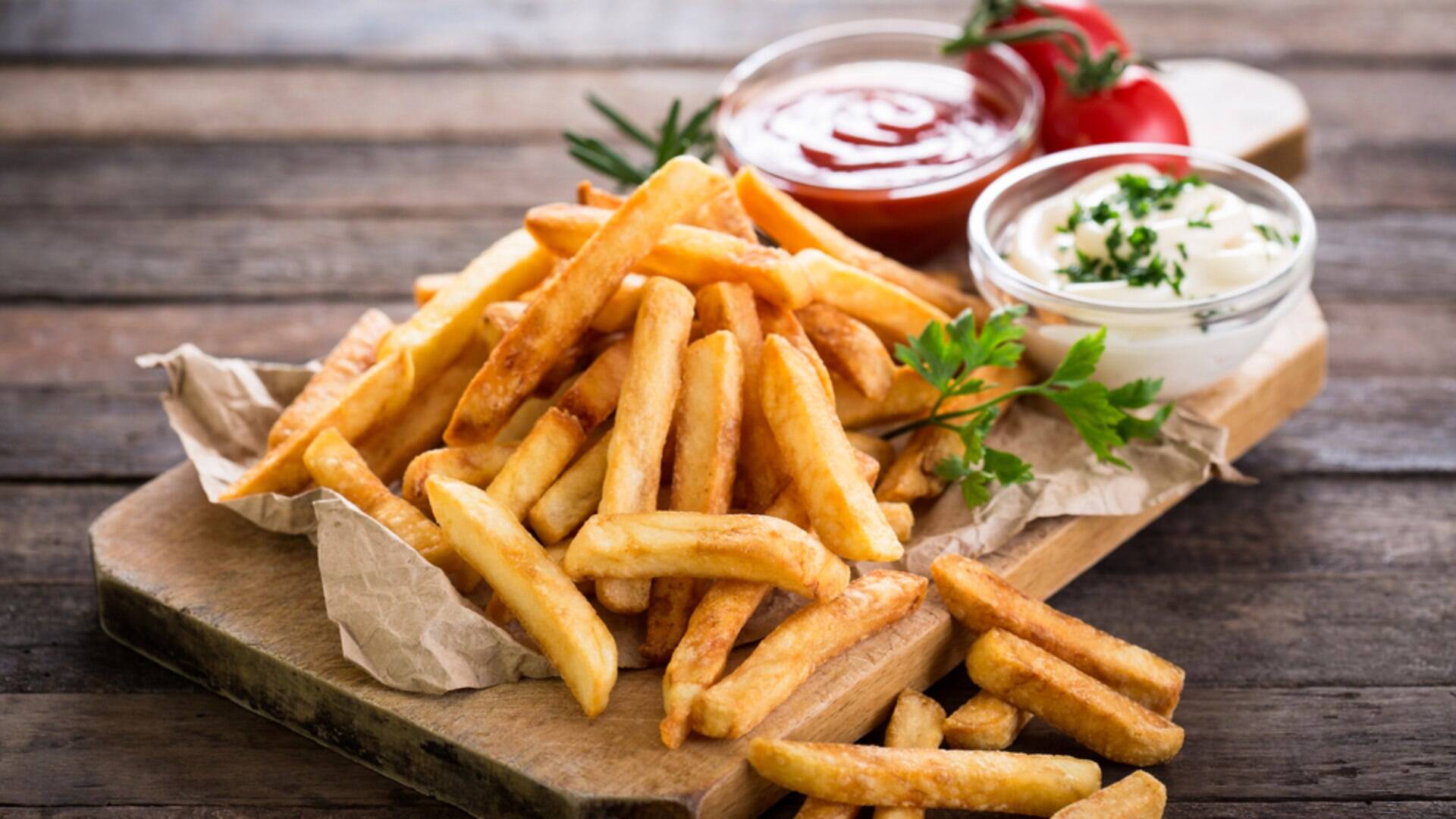 Bolinhos crocantes de batata frita - Receitas Agora