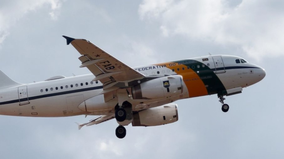 Avião de Lula arremete em Sorocaba Avião de Lula arremete em Sorocaba