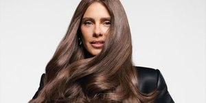 Carolina Dieckmmann deixa loiro e surge irreconhecível