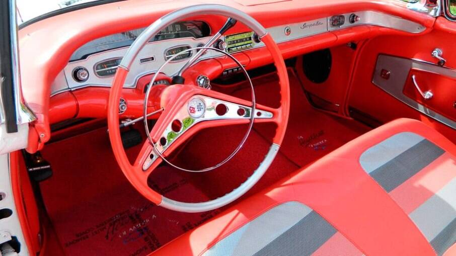 Chevrolet Impala 1958 com interior vermelho foi um dos ícones dos modelos norte-americanos
