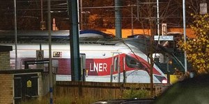 Dez pessoas são esfaqueadas durante viagem de trem