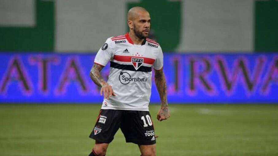 Daniel Alves está sem clube após ter rescindido com o São Paulo