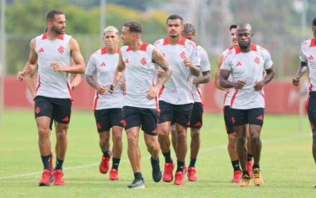 Roger inicia a temporada no Inter com o objetivo de manter o desempenho do ano passado e retomar o caminho dos títulos Roger inicia a temporada no Inter com o objetivo de manter o desempenho do ano passado e retomar o caminho dos títulos