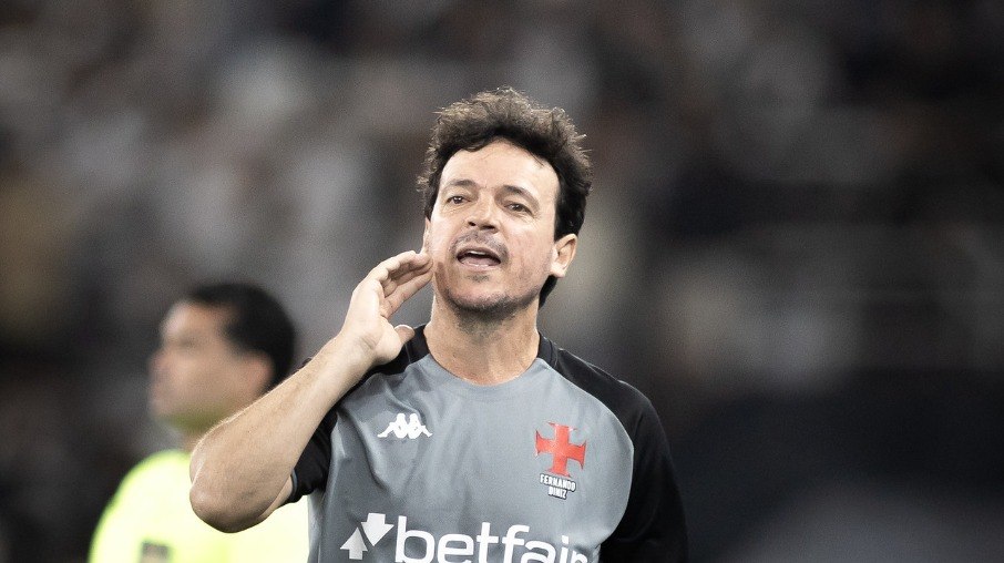 Fernando Diniz completou um turno à frente do Vasco Fernando Diniz completou um turno à frente do Vasco