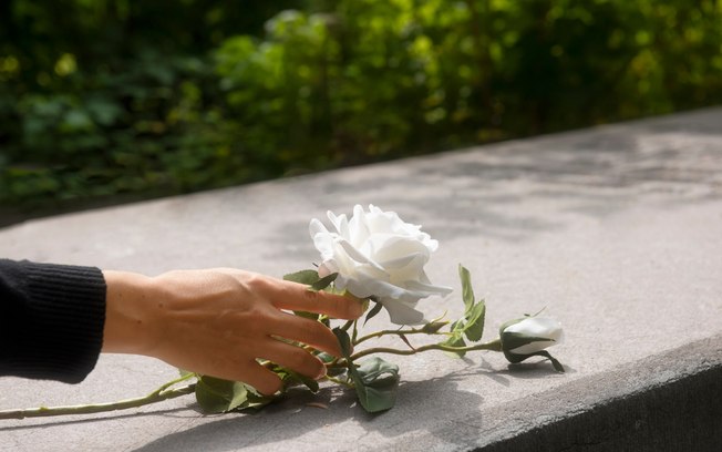 Escolha de plano funeral exige atenção, alerta especialista