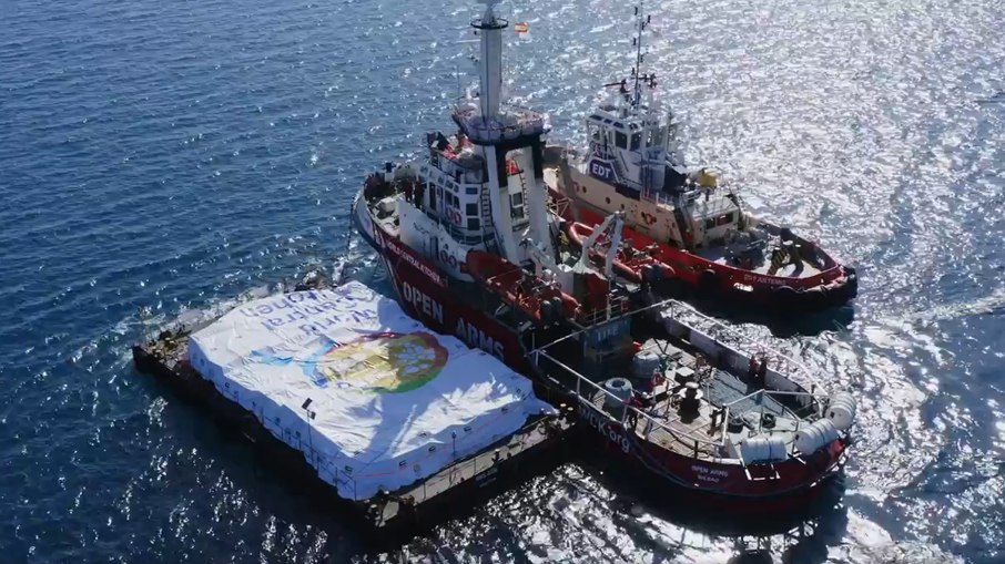 Embarcação 'Open Arms' inaugura corredor marítimo entre Chipre e a Faixa de Gaza, carregando mais de 200 toneladas de ajuda humanitária