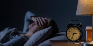 Neurocirurgião alerta que insônia aumenta o risco de AVC