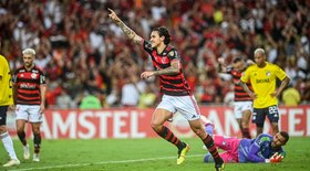 Flamengo vence o Millonarios e garante vaga nas oitavas