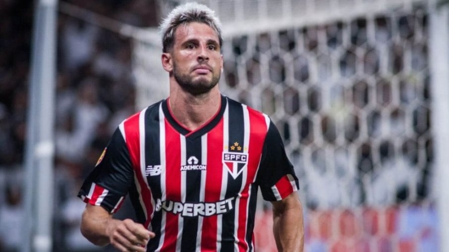 Calleri marcou no último confronto entre São Paulo e Corinthians