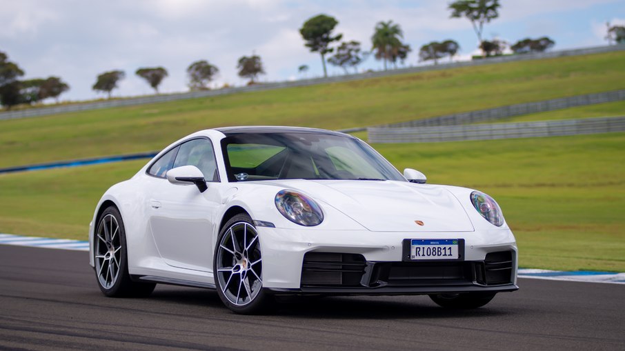 Porsche 911 Carrera Coupé é a versão mais barata Porsche 911 Carrera Coupé é a versão mais barata