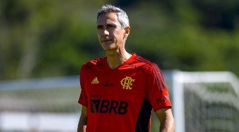 Flamengo fecha acordo com Paulo Sousa e evita ação na Fifa