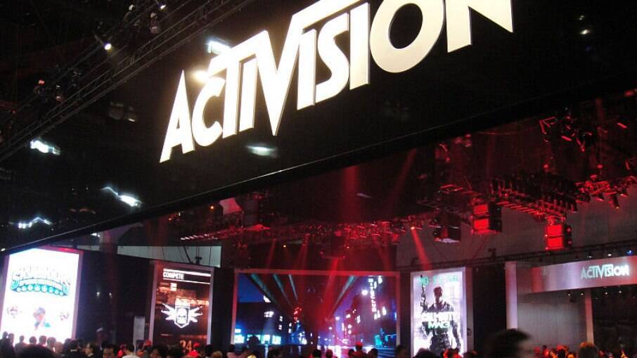 Microsoft anuncia compra da ActiVision Blizzard, de COD e Candy Crush