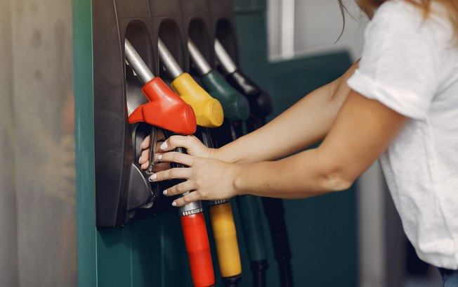 Governo empreende medidas para conter preço dos combustíveis