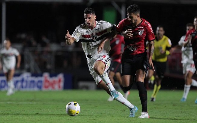 Último encontro do São Paulo com o Athletico-PR foi marcado por hat-trick de Calleri