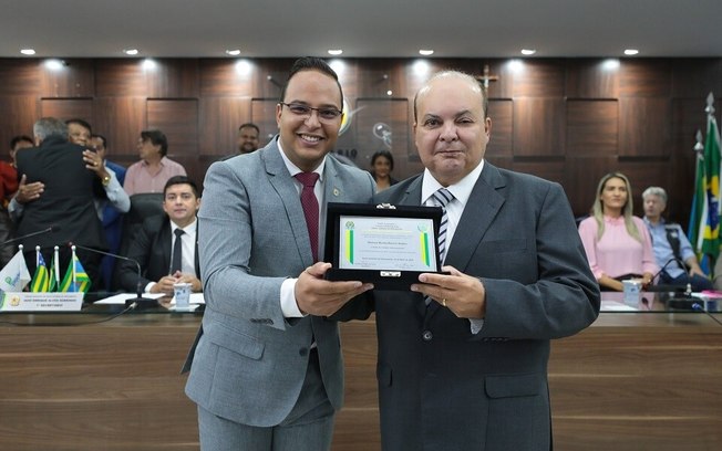 Governador é homenageado em Santo Antônio do Descoberto