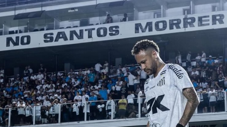 Neymar é relacionado pelo Santos e pode jogar contra o Sport