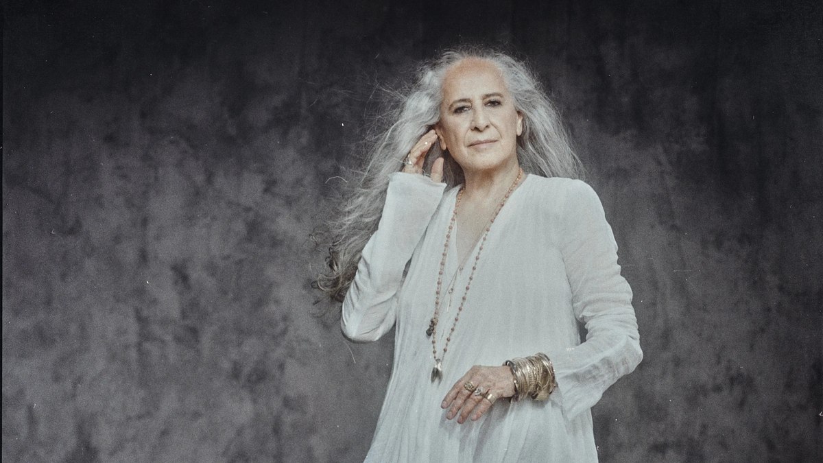 A cantora Maria Bethânia A cantora Maria Bethânia