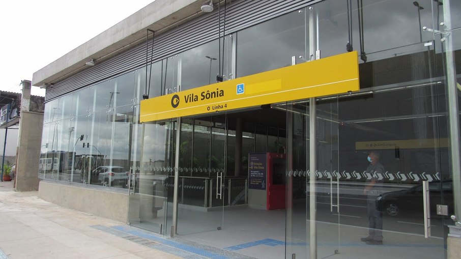 Estação do metrô Vila Sônia agora passará a se chamar Estação Vila Sônia Professora Elisabeth Tenreiro